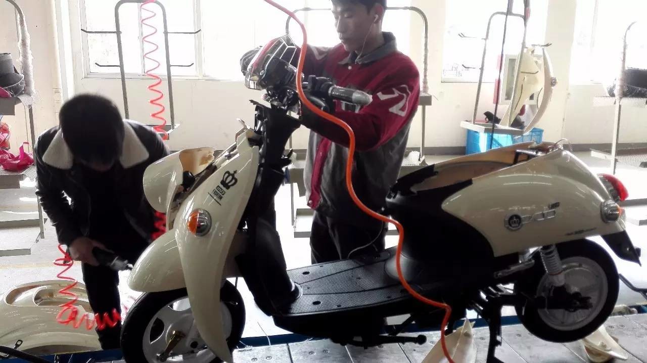 專業(yè)生產(chǎn)PVC護套、銅排、鋁排、新能源電池銅/鋁軟連接-人禾電子